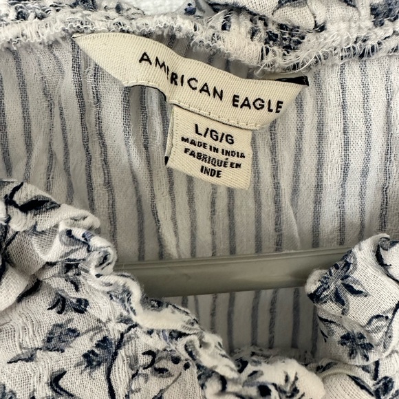 American Eagle Ruched Floral Top - Picture 3 of 4
